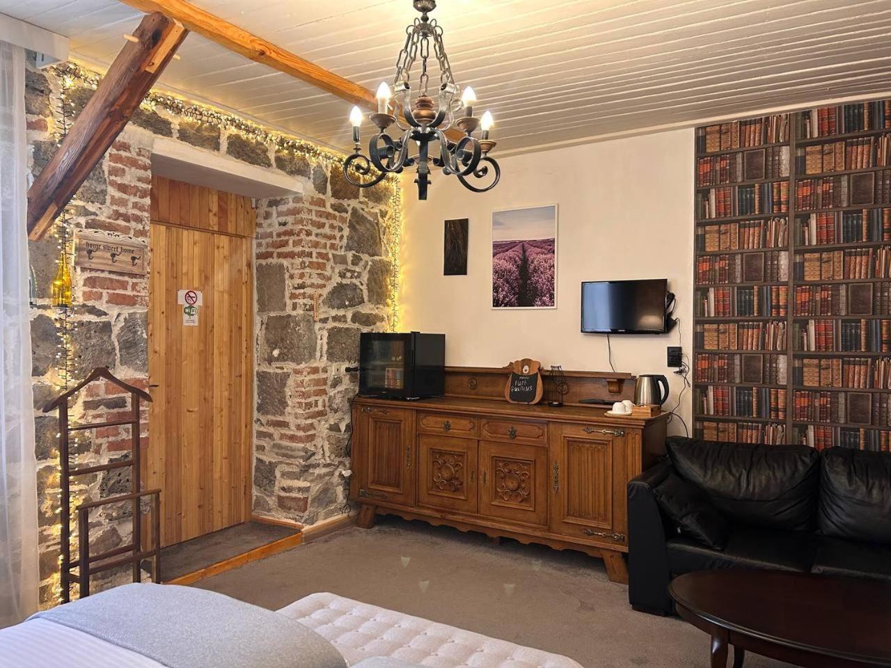 Hnameni Stepanavan Guesthouse - Hotel Buitenkant foto